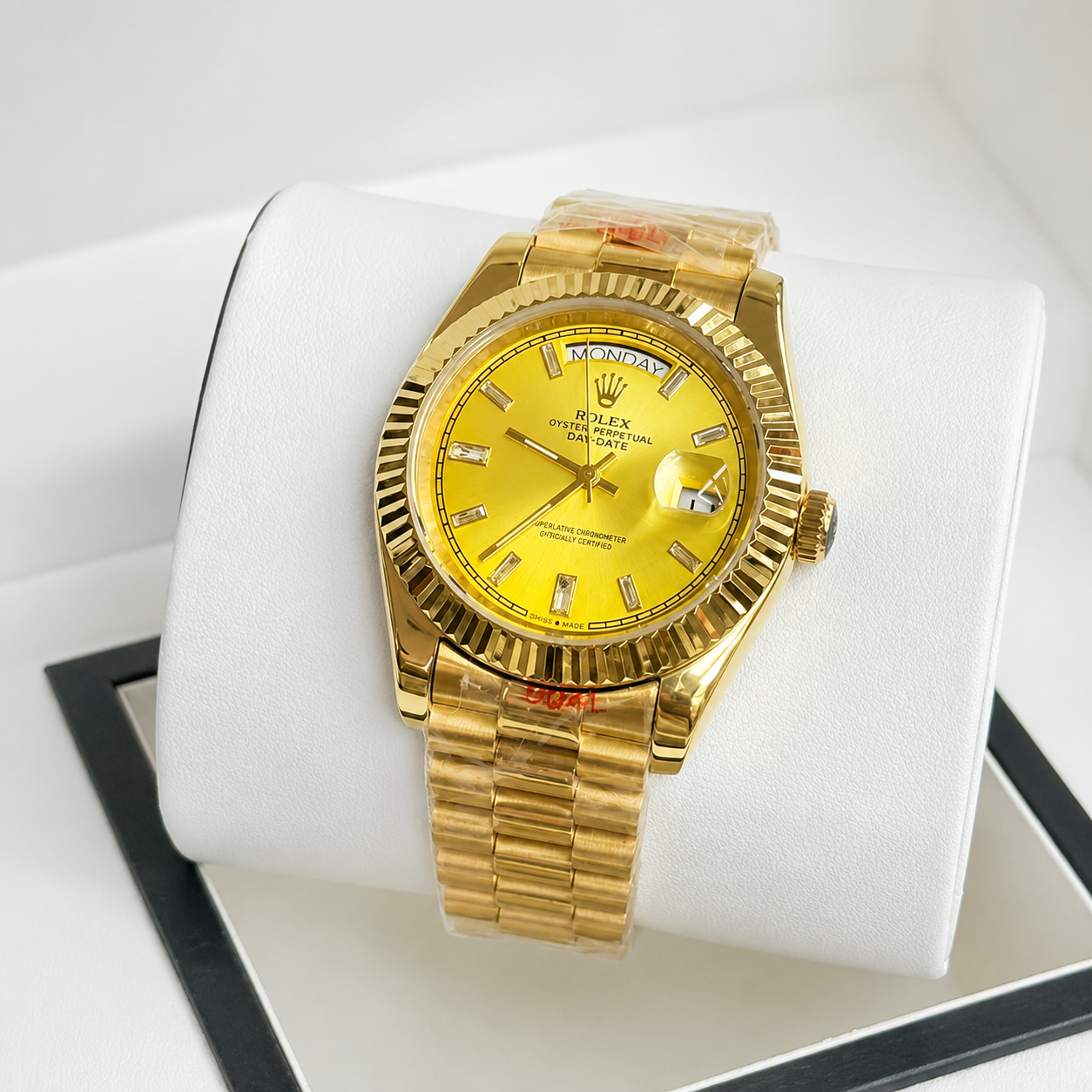 Rolex Day-Date Automatic Luxury Men's Watch – Fluted Bezel & Jubilee Bracelet