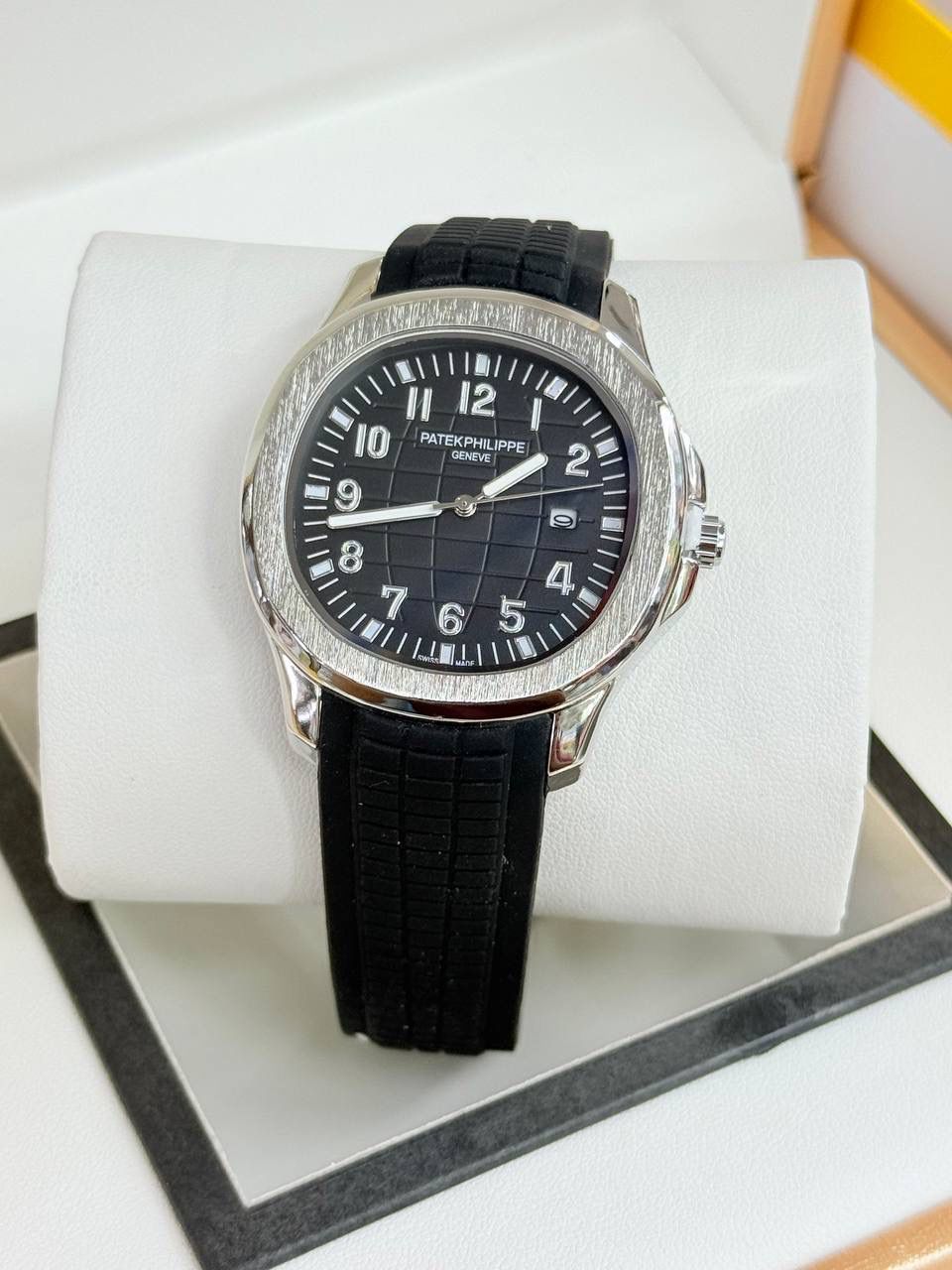 Patek Philippe Aquanaut Men's Watch –  Rubber Strap