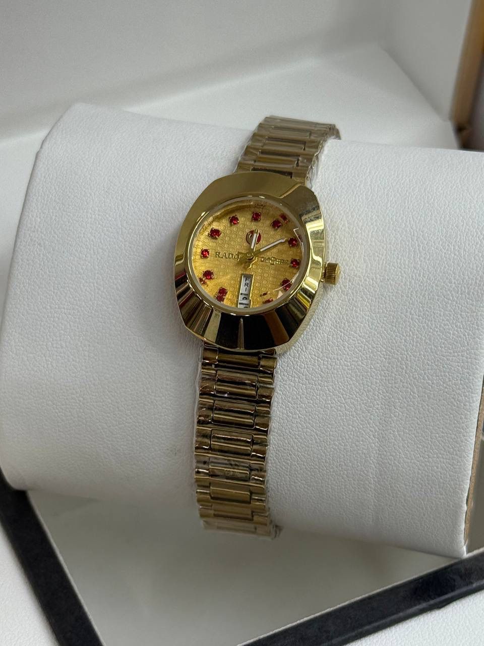Rado Ladies Gold Watch | Crystal Diamond Dial | Battery Quartz | Ready Stock