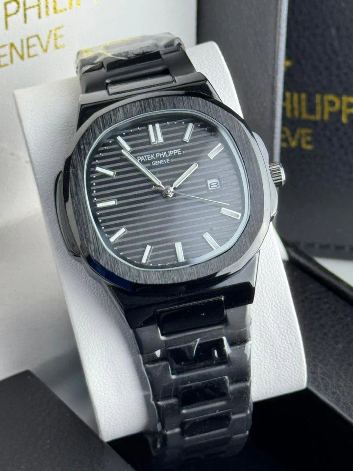 Patek Philippe Nautilus Men's Watch | Silver Stainless Steel | Date Display | Luxury Timepiece